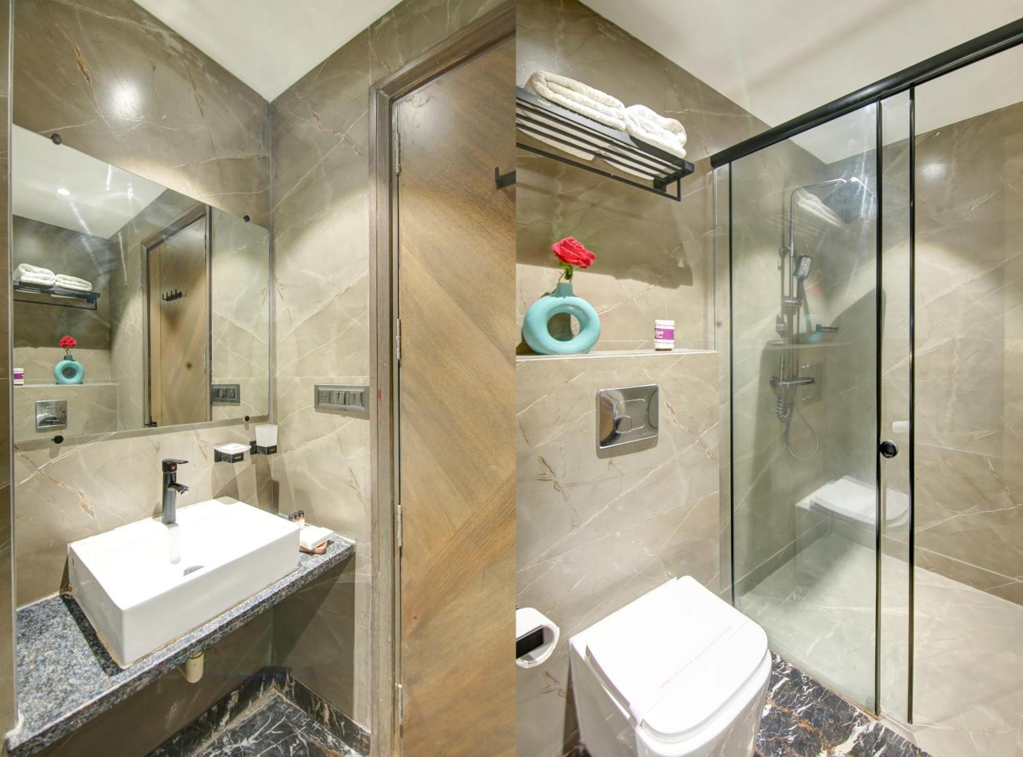 Hotel Uptown - 1 Km Connaught Place ニューデリー エクステリア 写真